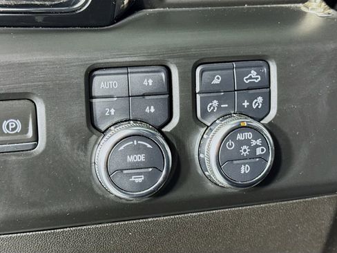 Used 2024 GMC Sierra 3500 AT4 w/ Technology Package image 17