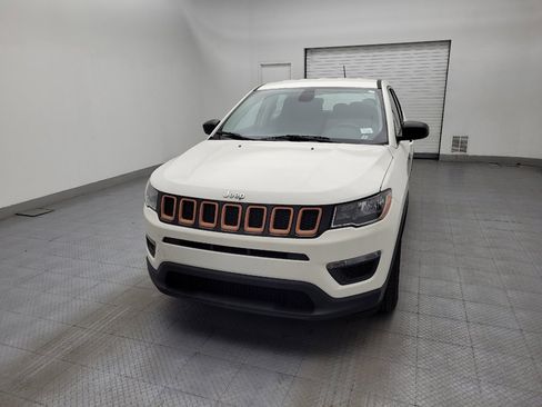 Used 2018 Jeep Compass Sport w/ Tech Group FWD image 15