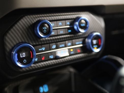Used 2023 Ford Bronco Wildtrak AWD/4WD image 30