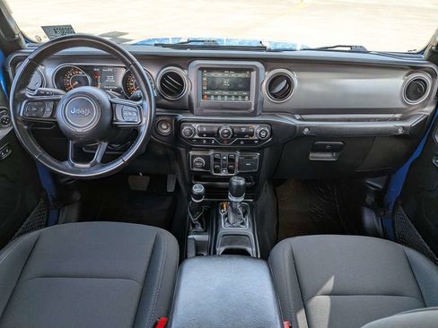 Used 2022 Jeep Gladiator Sport AWD/4WD image 2