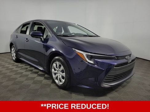 Used 2026 Toyota Corolla LE image 2