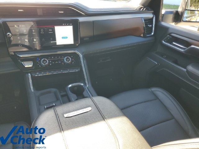 Used 2025 GMC Sierra 3500 Denali w/ Denali Reserve Package AWD/4WD image 14