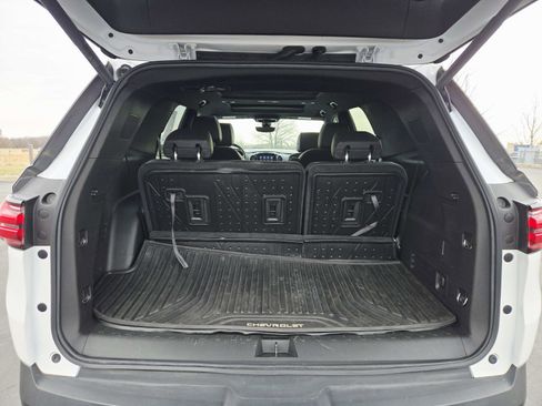 Used 2022 Chevrolet Traverse RS w/ LPO, Floor Liner Package image 16