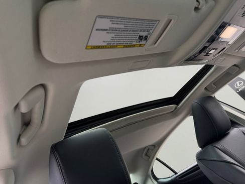 Certified 2025 Lexus ES 300h w/ Technology Package FWD image 7