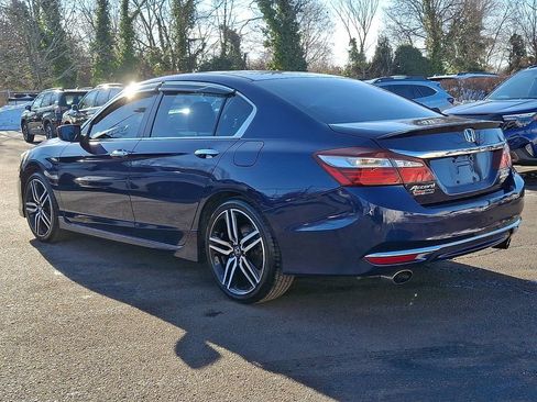 Used 2017 Honda Accord Sport Special Edition image 4