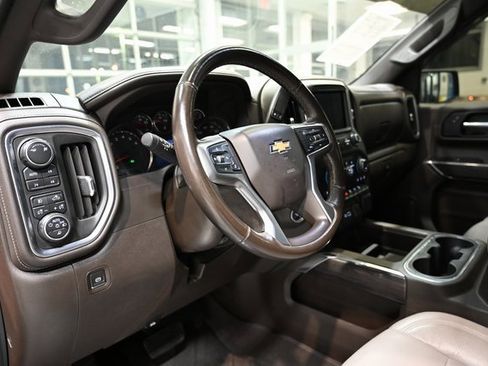 Used 2019 Chevrolet Silverado 1500 LTZ image 22