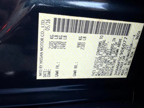 Used 2016 Nissan Maxima Platinum FWD image 32