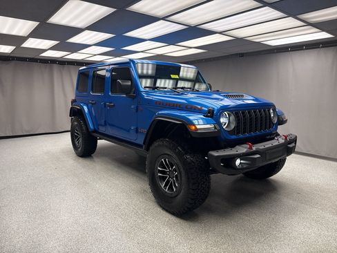 Used 2026 Jeep Wrangler Unlimited Rubicon w/ Xtreme 35 Tire Package AWD/4WD image 4