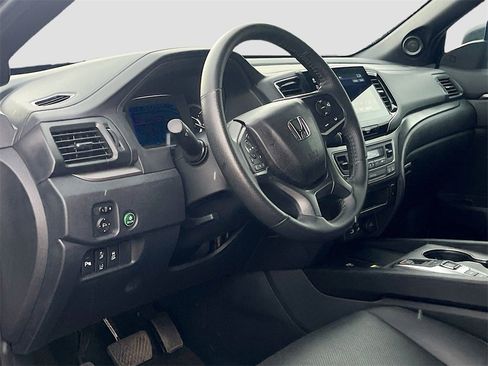 Used 2024 Honda Passport EX-L image 9