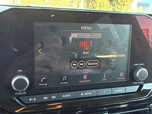 Certified 2022 Nissan Pathfinder S image 13