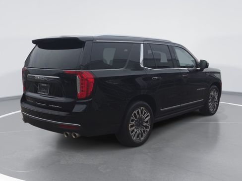 Used 2023 GMC Yukon Denali Ultimate AWD/4WD image 3