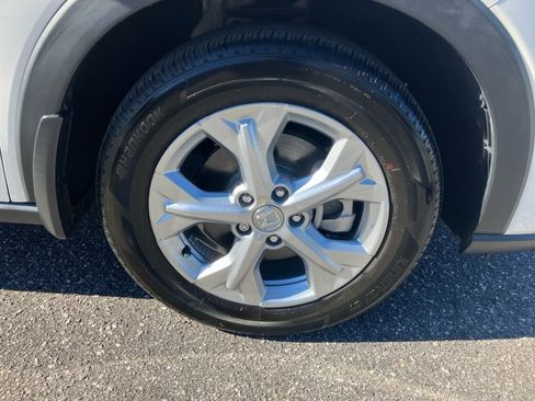 Certified 2023 Honda HR-V LX image 28