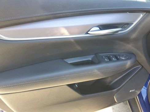 Certified 2023 Cadillac XT5 Luxury FWD image 17