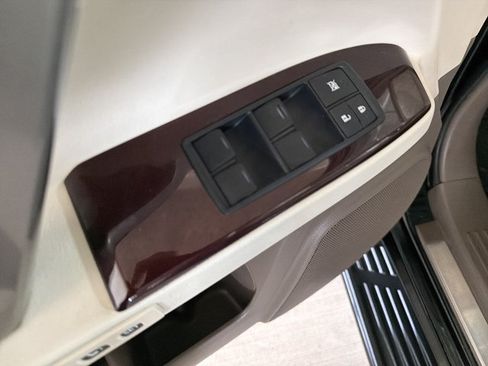Used 2014 Lexus GX 460 Luxury AWD/4WD image 9
