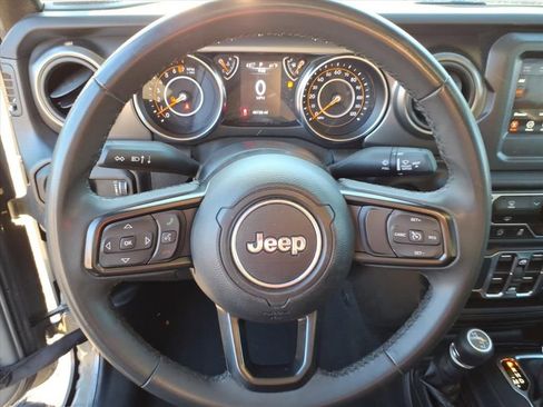 Used 2023 Jeep Gladiator Sport image 30