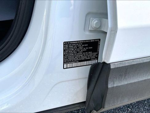 Used 2024 Volkswagen Taos SE image 18