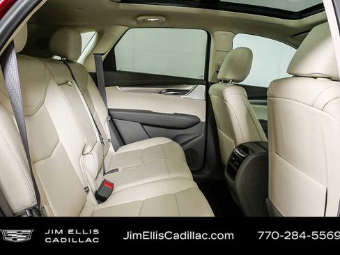 Used 2022 Cadillac XT5 Premium Luxury w/ Technology Package AWD/4WD image 23