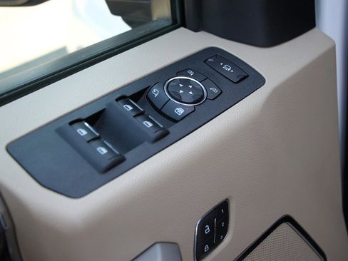 Used 2019 Ford F350 Lariat w/ Lariat Ultimate Package image 22