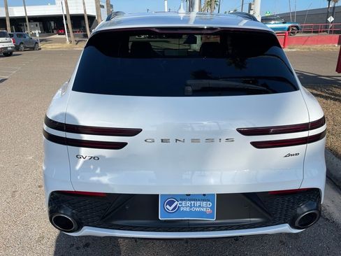 Used 2023 Genesis GV70 2.5T w/ Sport Prestige Package image 9