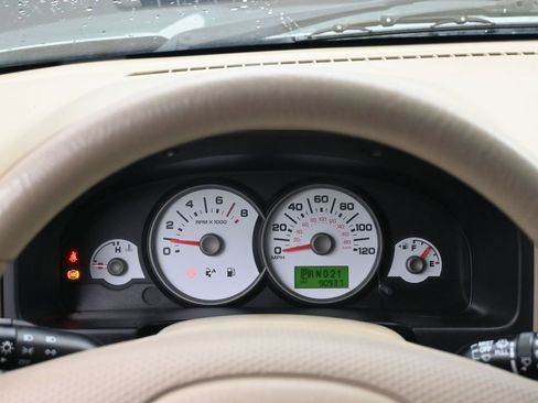 Used 2007 Ford Escape XLT image 9
