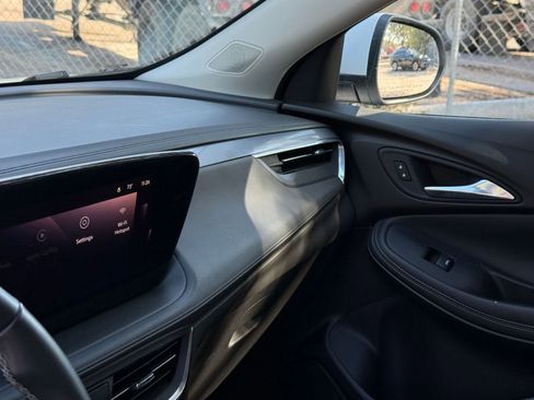 Used 2025 Buick Encore GX Preferred image 29