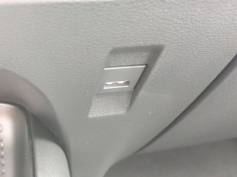 Used 2021 Toyota Corolla L image 20