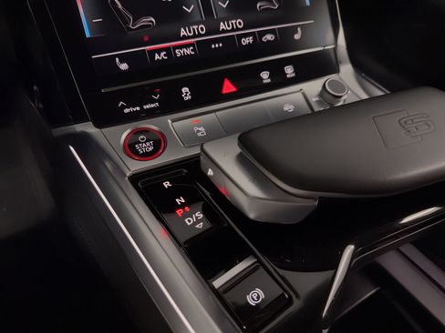 Certified 2024 Audi SQ8 e-tron Premium Plus w/ Black Optic Package AWD/4WD image 25