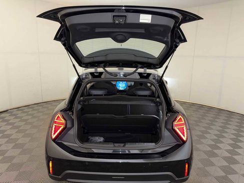 Certified 2025 MINI Cooper S image 23