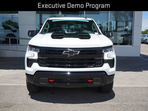 Used 2026 Chevrolet Silverado 1500 LT Trail Boss w/ LT Trail Boss Premium Package AWD/4WD image 3