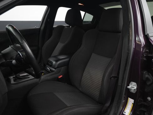 Used 2022 Dodge Charger R/T w/ Blacktop Package image 41