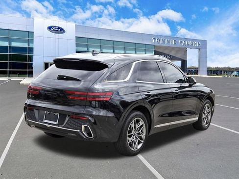 Used 2023 Genesis GV70 2.5T w/ Advanced Package AWD/4WD image 4