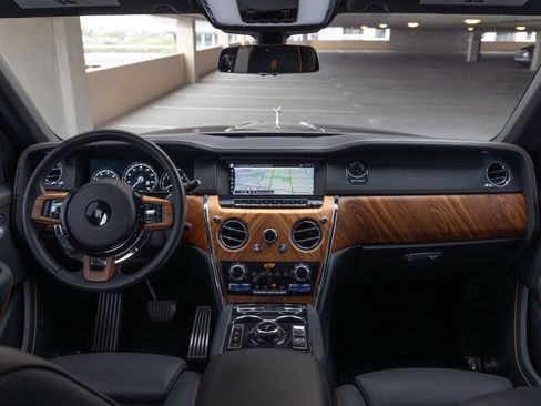 Used 2021 Rolls-Royce Cullinan image 40