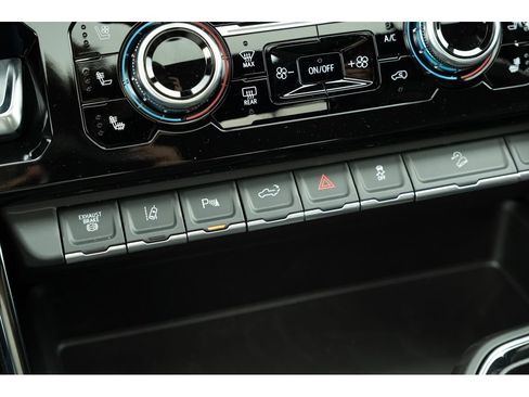 New 2026 GMC Sierra 2500 AT4 w/ AT4 Premium Plus Package AWD/4WD image 29