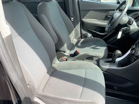 Certified 2020 Chevrolet Trax LS image 24