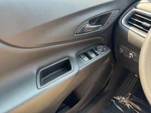 Certified 2022 Chevrolet Equinox LT w/ LPO, Floor Liner Package AWD/4WD image 34