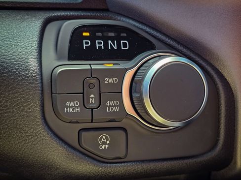 New 2026 RAM 1500 Express AWD/4WD image 19