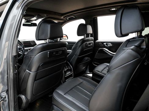 Used 2022 BMW X7 M50i w/ Executive Package AWD/4WD image 36
