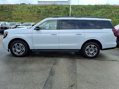 Certified 2025 Ford Expedition Max Active AWD/4WD image 4