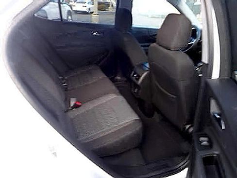 Used 2022 Chevrolet Equinox LT FWD image 9