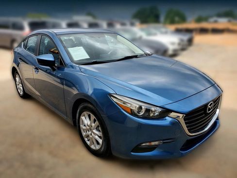 Used 2017 MAZDA MAZDA3 Sport w/ Preferred Equipment Package FWD image 21