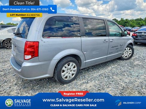 Used 2018 Dodge Grand Caravan SE FWD image 4