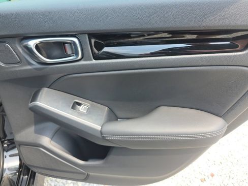 Used 2024 Honda Civic Touring image 16