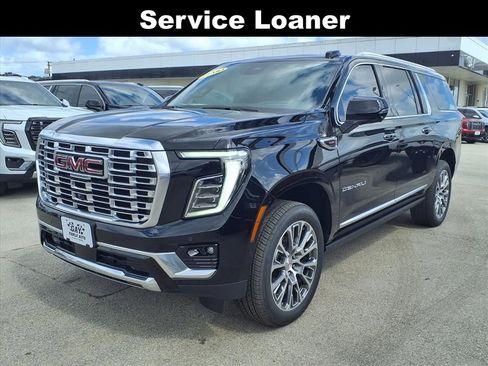 New 2026 GMC Yukon XL Denali w/ Denali Reserve Package AWD/4WD image 3