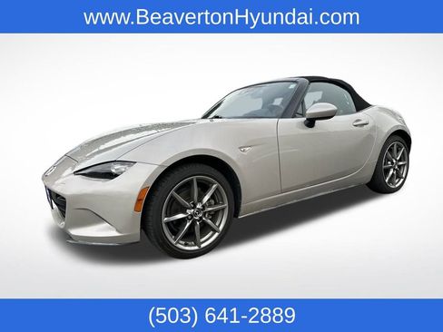 Used 2023 MAZDA MX-5 Miata Grand Touring w/ Weather Package image 3