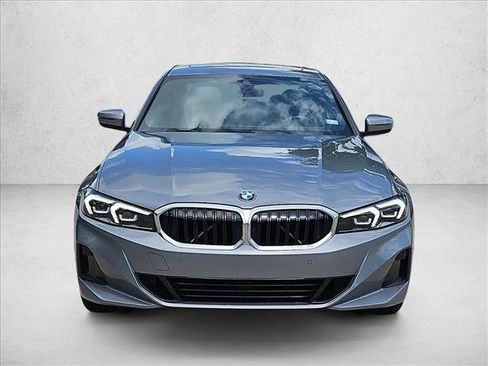 Used 2023 BMW 330i Sedan w/ Driving Assistance Package RWD image 2