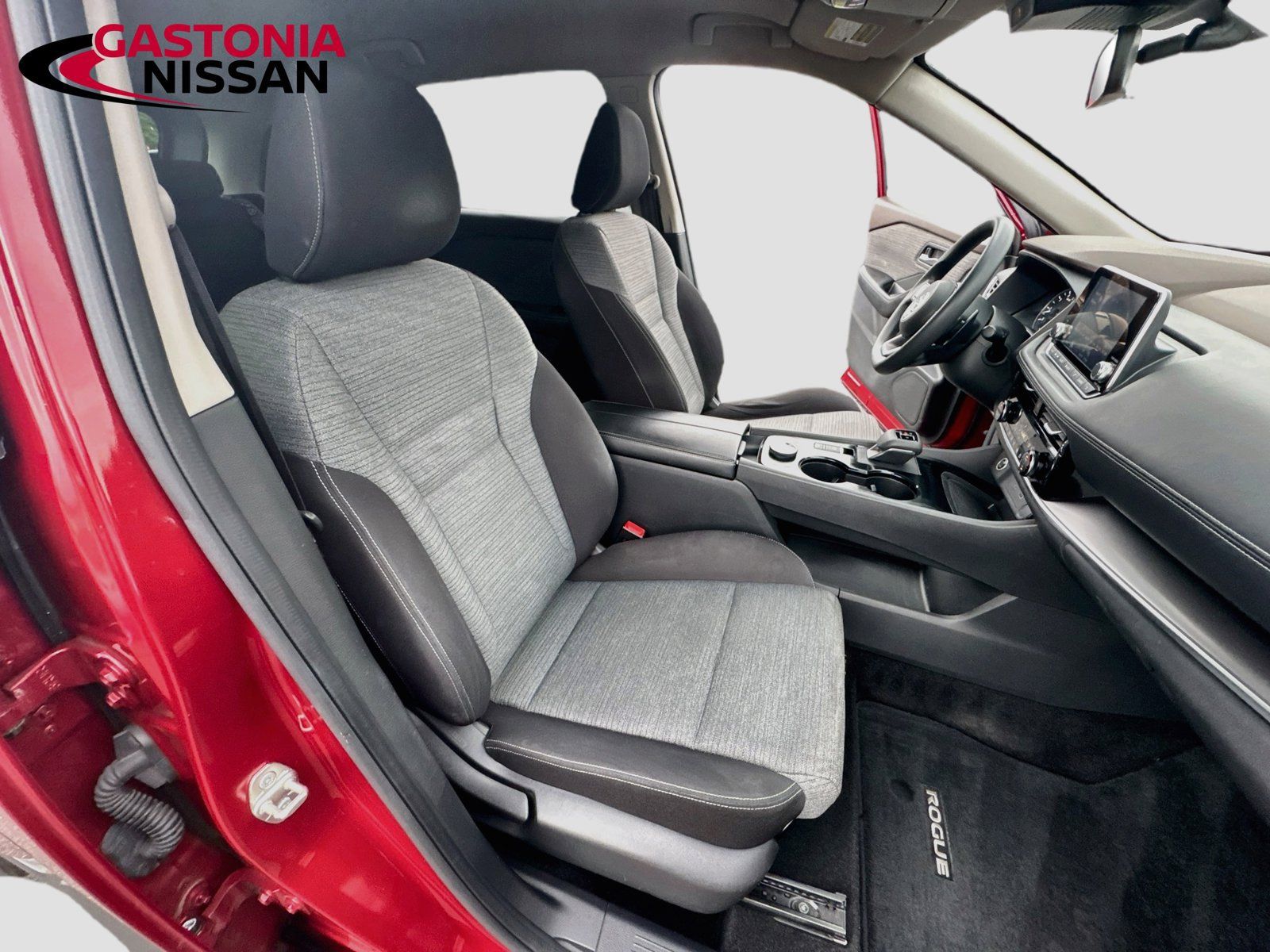 Used 2021 Nissan Rogue SV AWD/4WD image 36