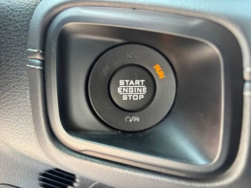 Used 2024 Jeep Wrangler Unlimited Sahara AWD/4WD image 20