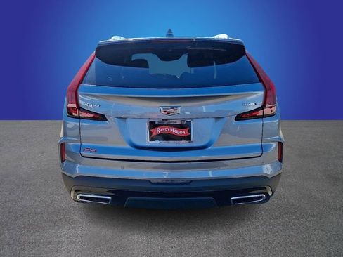 Used 2024 Cadillac XT4 Premium Luxury image 6