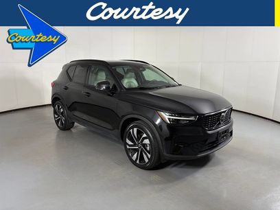 Used 2024 Volvo XC40 B5 Plus w/ Climate Package