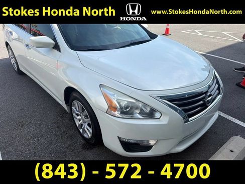 Used 2014 Nissan Altima 2.5 S FWD image 4